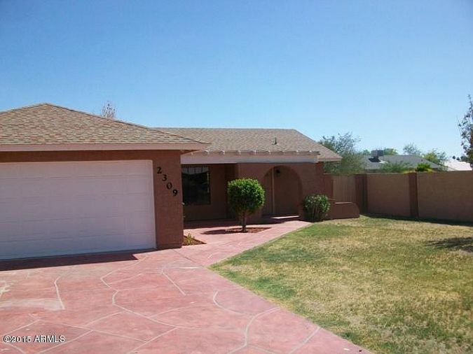 1st image of 2309 E Victory Dr