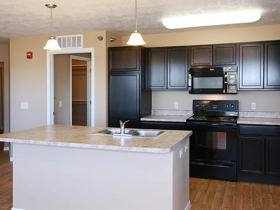 three bedroom Kitchen