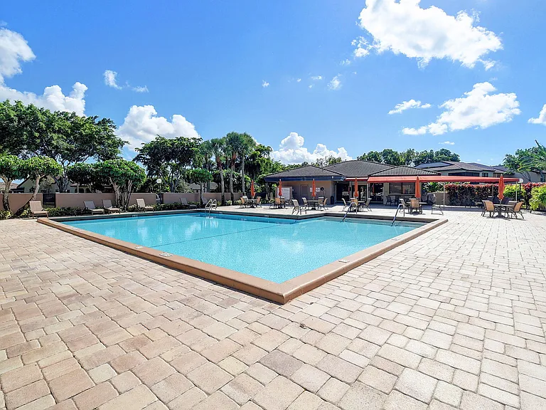 9299 Vista Del Lago #16D — Photo 31