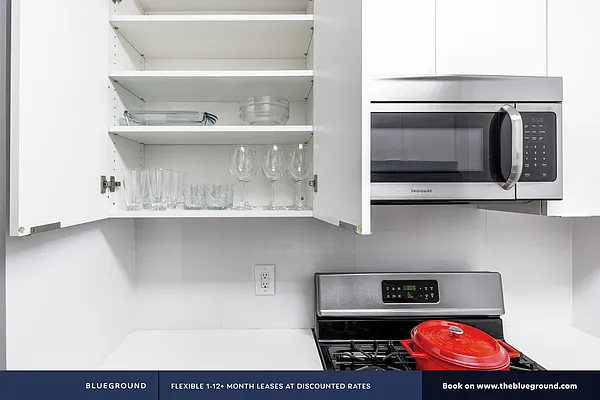 Rented by The Blueground | media 193