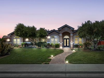 2722 Meadow Ct, Hanford, CA, 93230