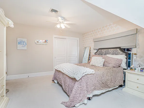 133 Goodwin Avenue image 31 of 53