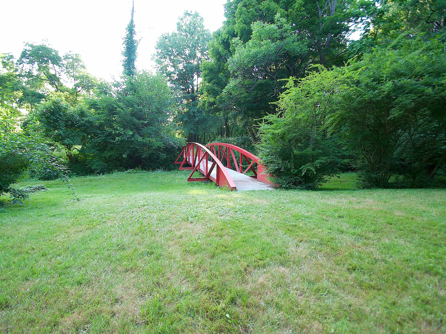 S Beachview Rd, Willoughby — Photo 2