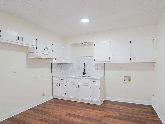 2nd image of 2730 Nelson Ave #2730