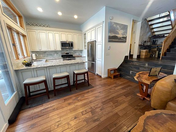 3rd image of 261 Club Sugarbush North Road #23