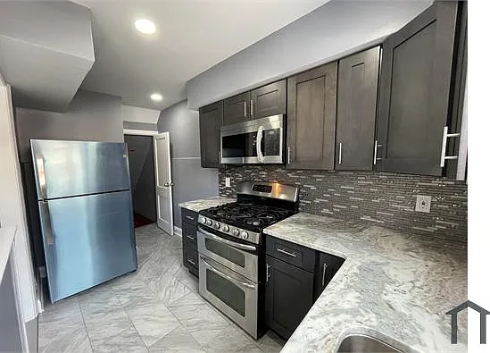 2545 S Bellford St — Photo 12