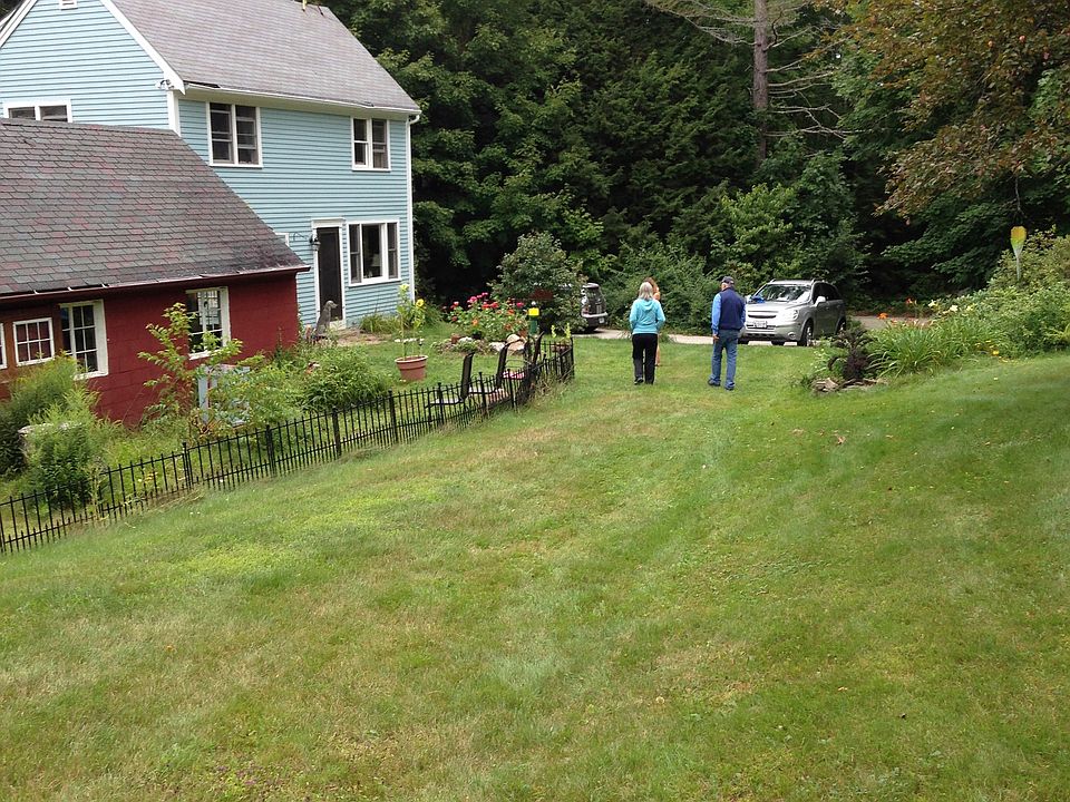 2nd image of 340 Spring Hill Rd