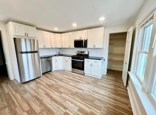 202 S Broad St #2C, Lansdale, PA 19446