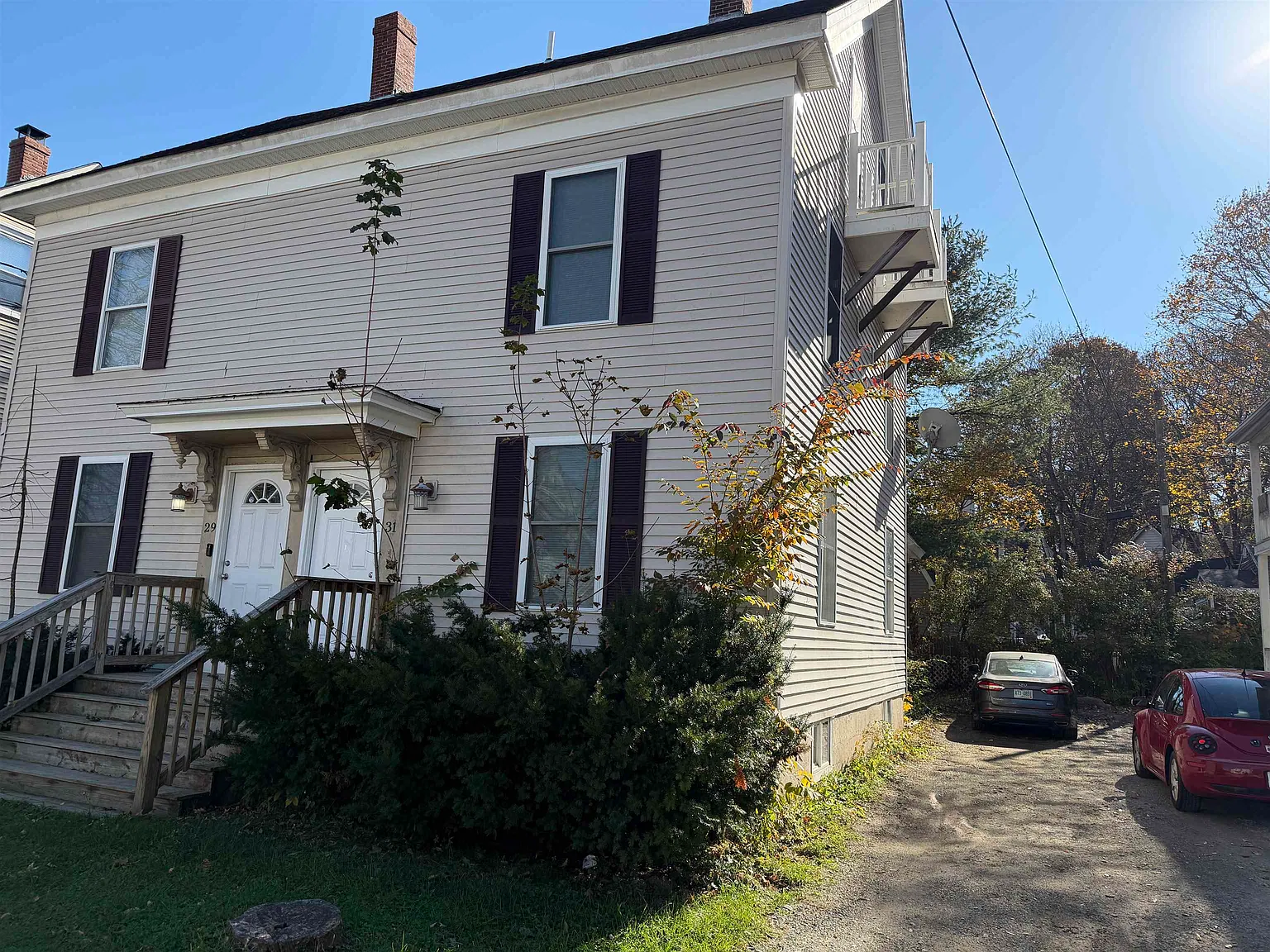 4 bed, 2.0 bath, 1327 sqft, $2,800 — Photo 2
