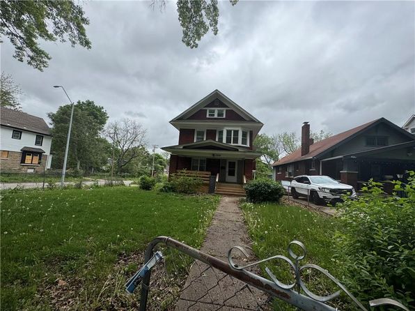 3200 Lockridge St, Kansas City, MO 64128