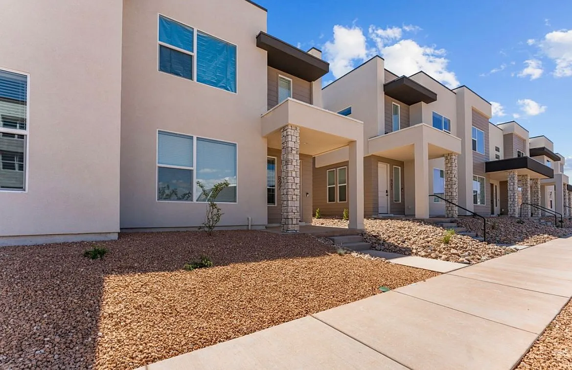 W Bright Ridge Ln, Saint George — Photo 2