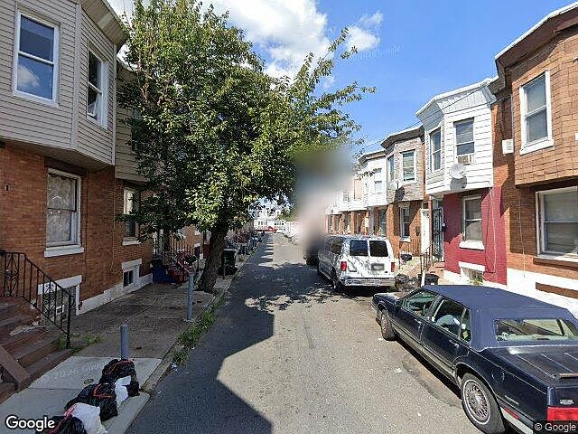 Exterior Neighborhood (street photo)