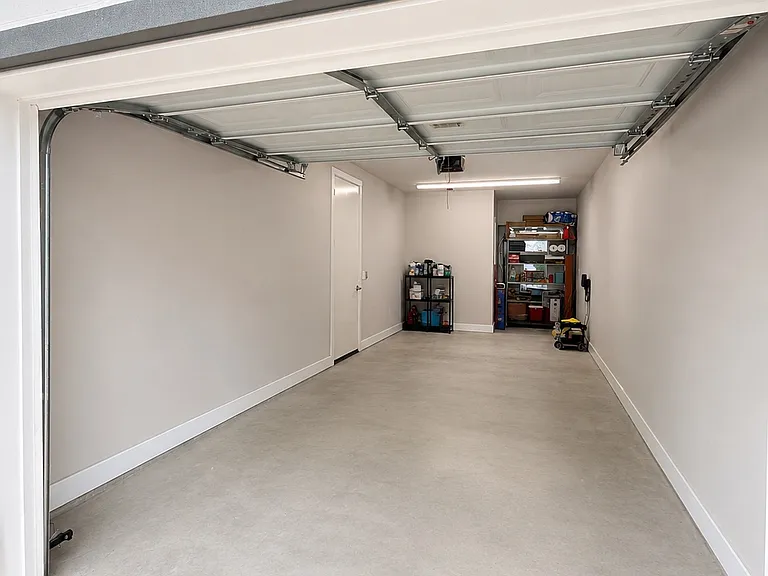 211 W Canyon Ridge Dr — Photo 14