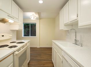 4 Florentia St APT 202, Seattle, WA 98109