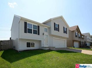 7851 N 144th Ave, Bennington, NE 68007