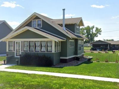 305 E Main St, Castlewood, SD, 57223