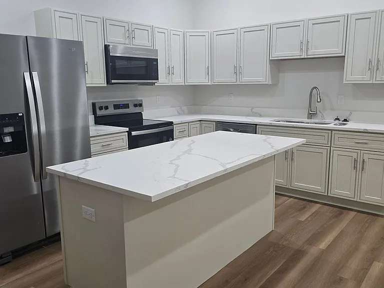 1955 McCutchen Dr — Photo 10