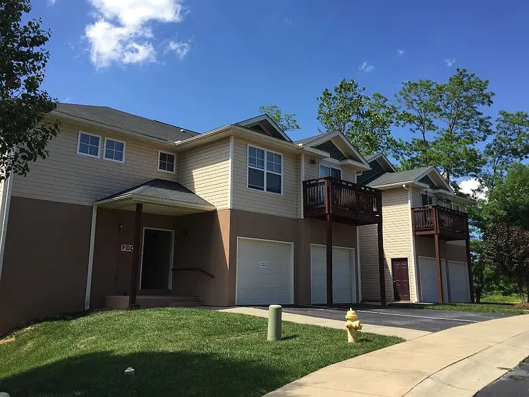 Park Residence — Photo 2