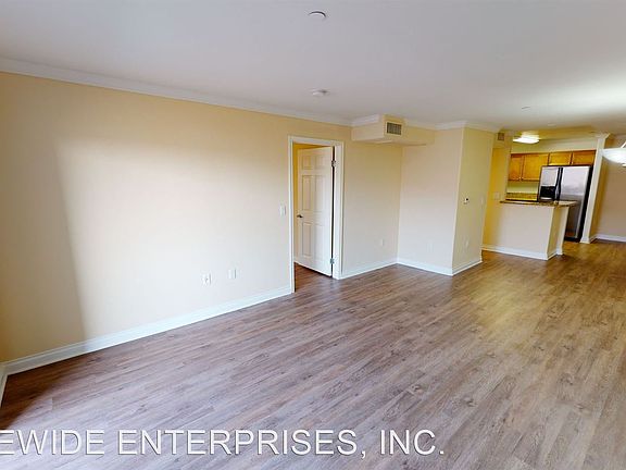 4th image of 7925 Ventura Canyon Ave Unit 408