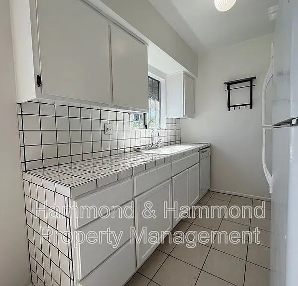 7924 Laurel Canyon Blvd #9 — Photo 7