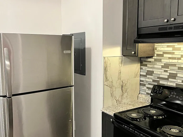 117 S 12th St #3N — Photo 3
