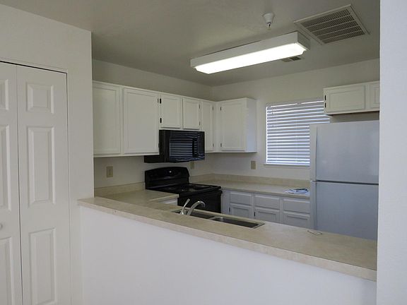 3rd image of 312 Seagull Row