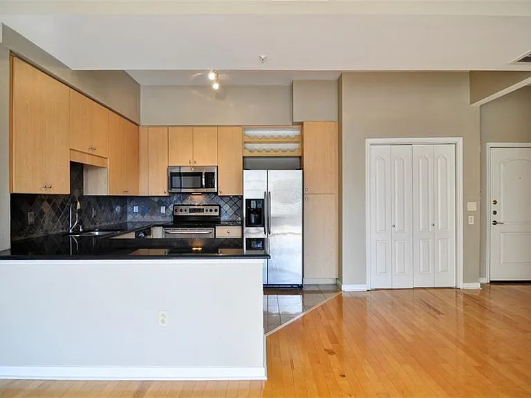 3225 Turtle Creek Blvd #929 — Photo 15