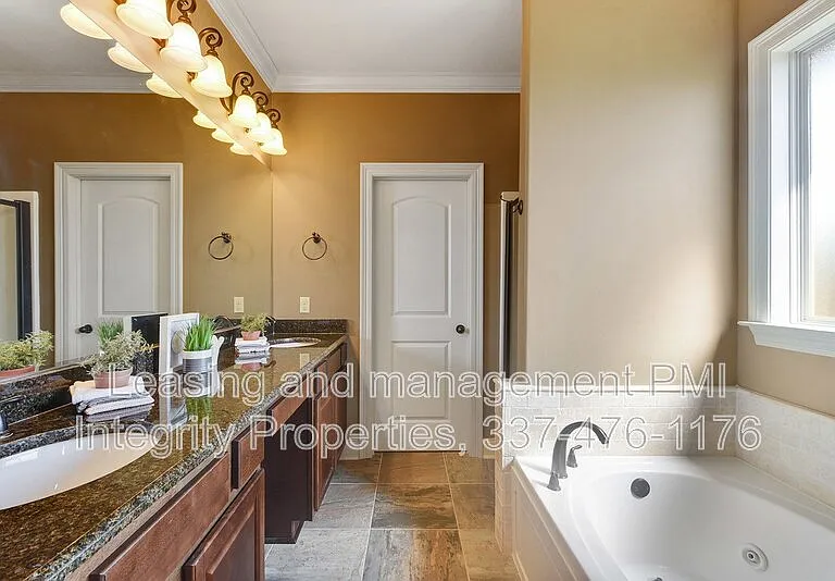 308 Overbrook Dr — Photo 10