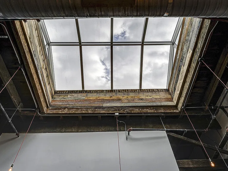 110 W Market St — Photo 5