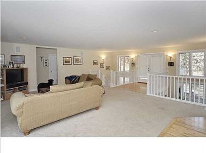 5th image of 3484 Bird Ave NE