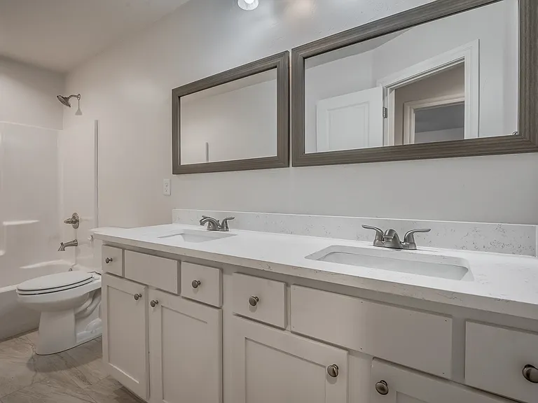 818 W Nevada Ave — Photo 17