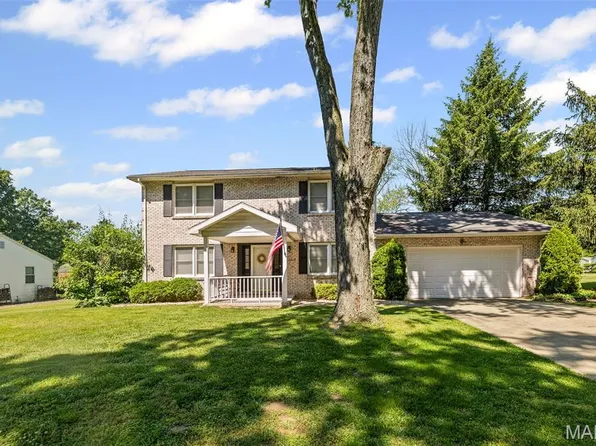 5218 Brian Dr, Godfrey, IL 62035