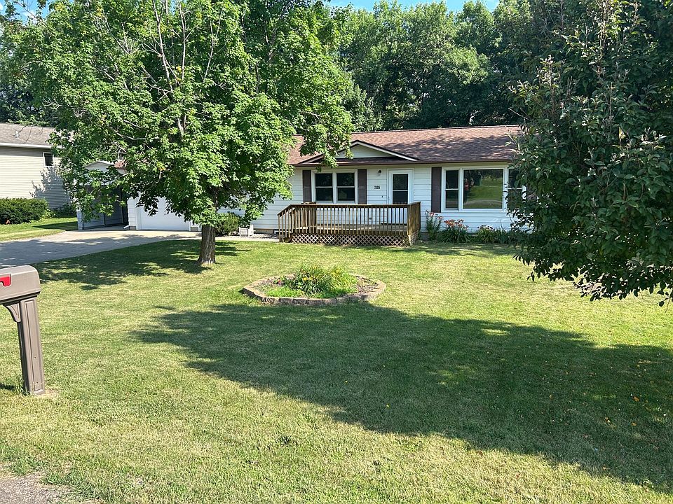 1st image of 305 Lakeview Dr