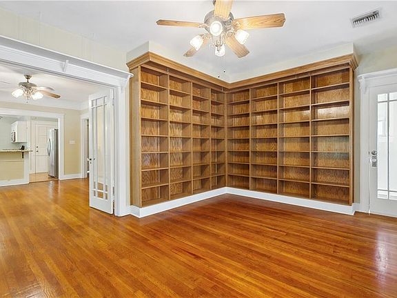 5th image of 5573 Woodlawn Pl