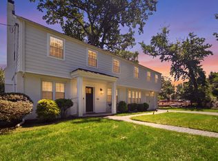130 Surrey Ln, Tenafly, NJ 07670