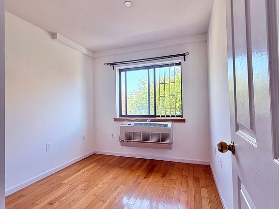 2nd image of 112-26 38th Ave #2B