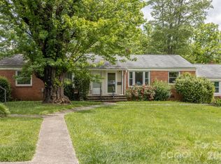 41 Trowbridge Ln, Brevard, NC 28712