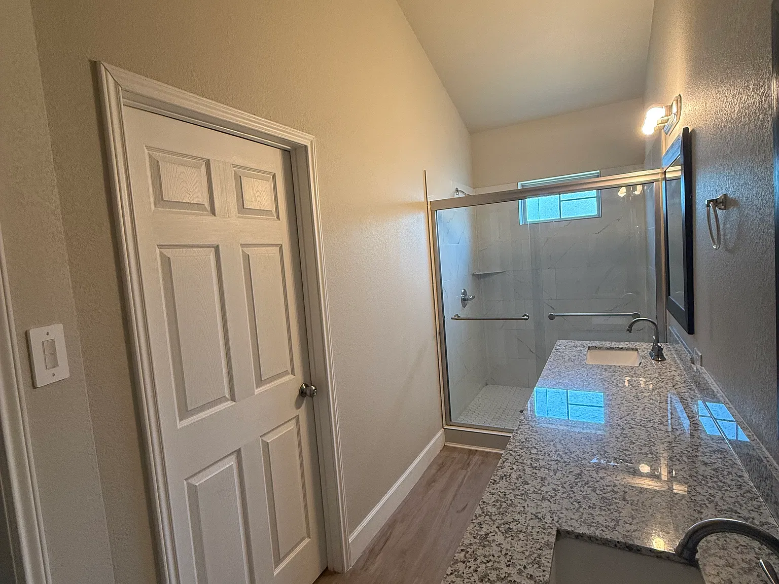 3 bed, 2.5 bath, 1487 sqft, $1,685 — Photo 2