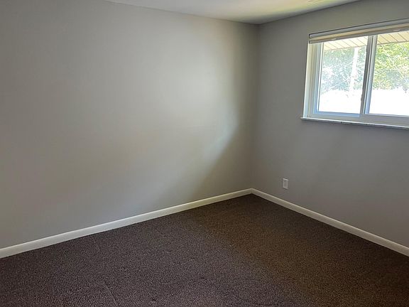 5th image of 239 S Jefferson St #11