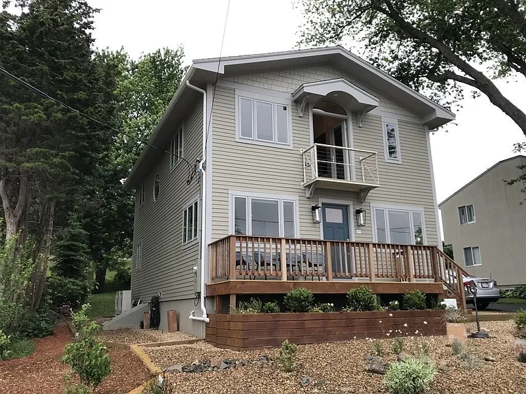 88 Little Neck Rd — Photo 13