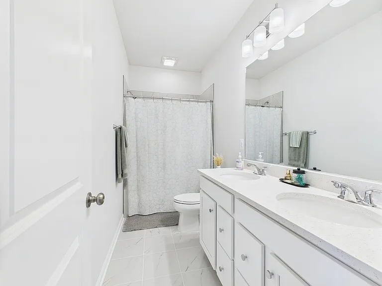 642 Brookwood Glen Ter #B — Photo 30