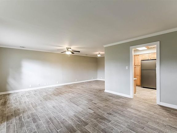 3rd image of 1106 Woodbine Dr