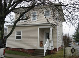 117 Market St N, Waynesburgh Village, OH 44688