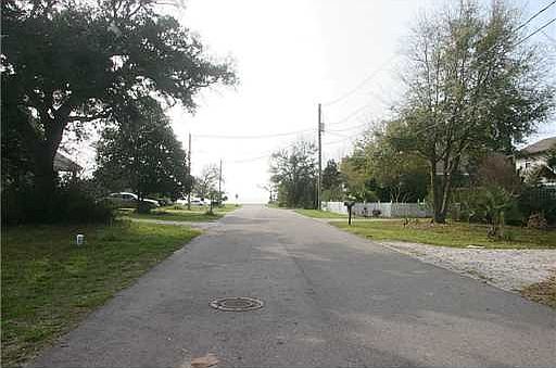 2nd image of 624 Reginault Ave