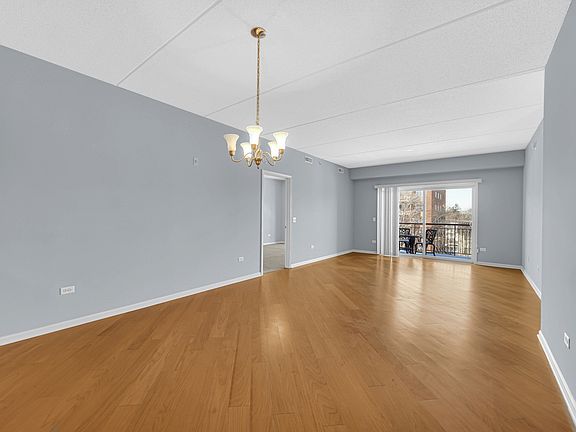 4th image of 799 Graceland Ave Unit 410