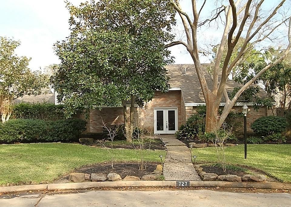1st image of 727 Herrick Ct