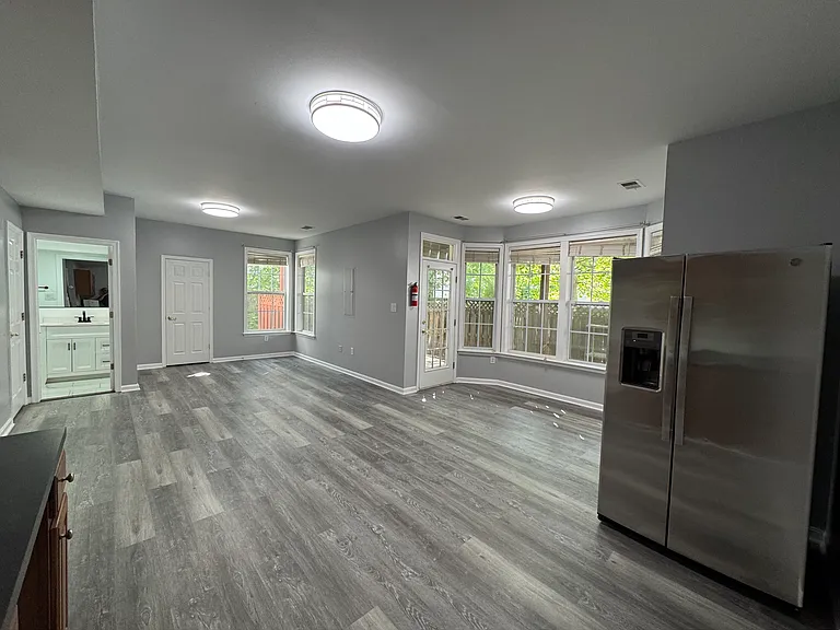 4154 Presgraves Ct — Photo 1