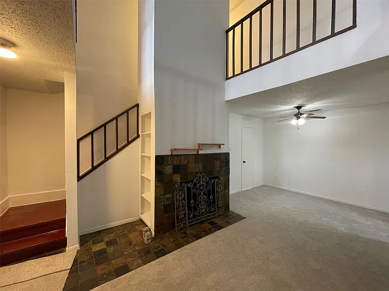 3909 Tanglewilde St #3909 — Photo 20