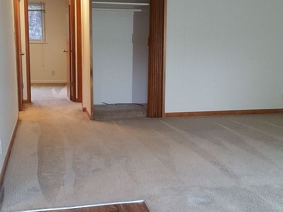 3rd image of 3200 NE 140th St APT 3