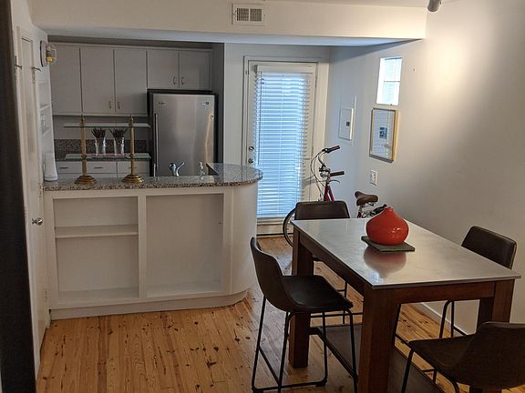 4th image of 4242 Buena Vista St APT 9